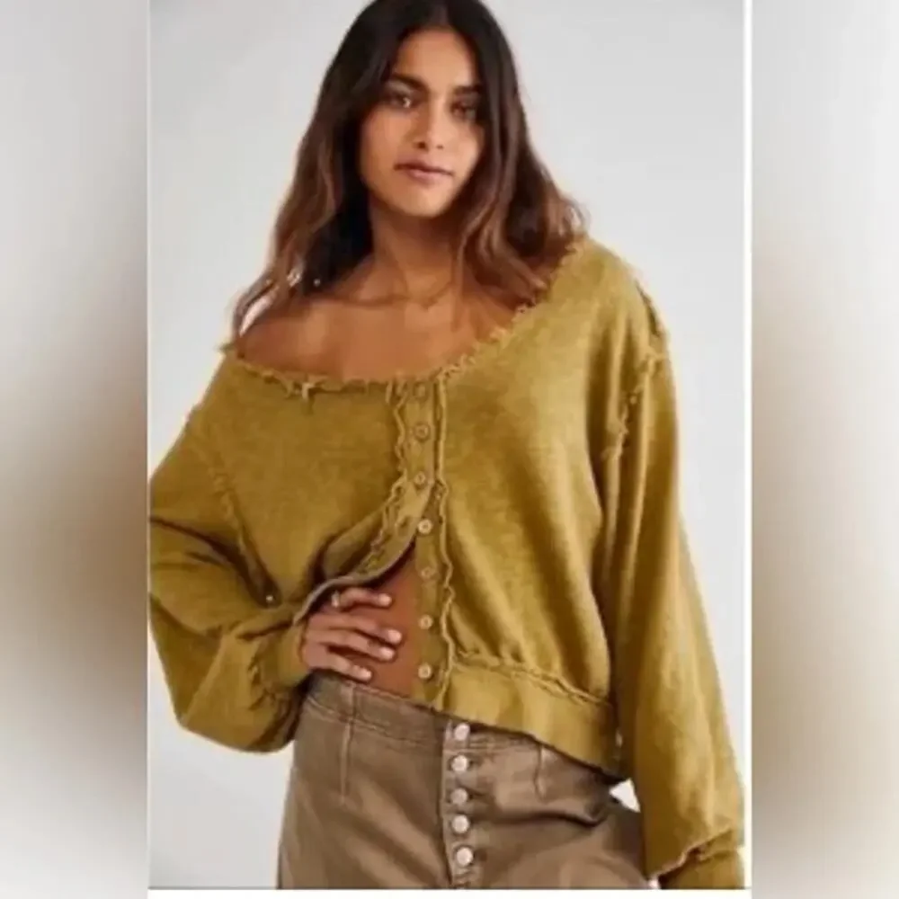 Free People We the Free Golden Road Cardi Size M Curly Willow Green Boho Grunge